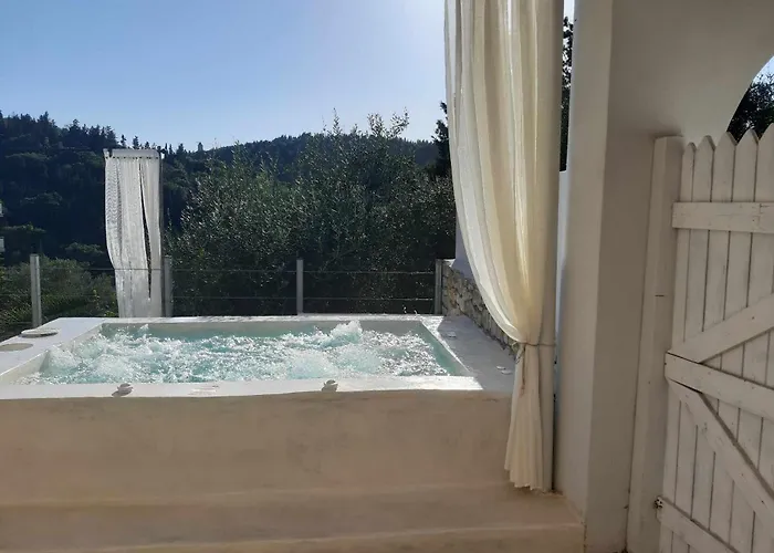 Bask In The Beauty Of Paxoi - Kirki's Summer Retreats With Private Jacuzzis Ieromonachos