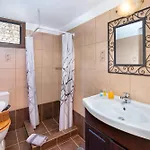 Bask In The Beauty Of Paxoi - Kirki's Summer Retreats With Private Jacuzzis Διαμέρισμα