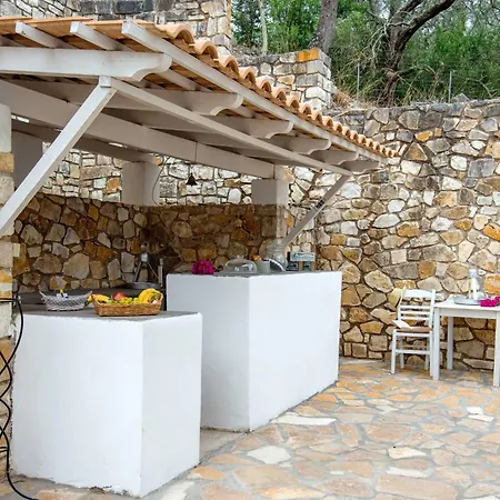 Bask In The Beauty Of Paxoi - Kirki's Summer Retreats With Private Jacuzzis *