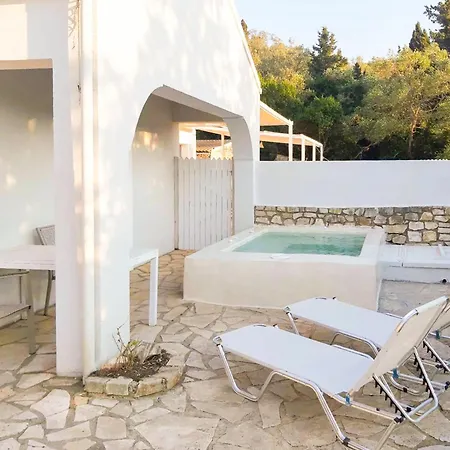 Bask In The Beauty Of Paxoi - Kirki's Summer Retreats With Private Jacuzzis Apartamento *