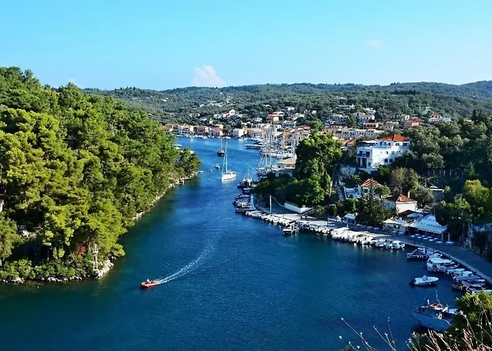 Bask In The Beauty Of Paxoi - Kirki's Summer Retreats With Private Jacuzzis * Ieromonachos