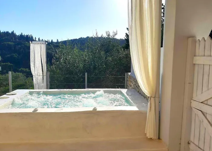Bask In The Beauty Of Paxoi - Kirki's Summer Retreats With Private Jacuzzis * Ieromonachos